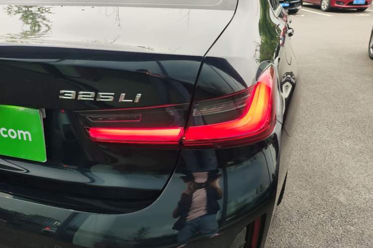 Used BMW 3 Series 2025 325Li M Sport Package Right Rear Taillight