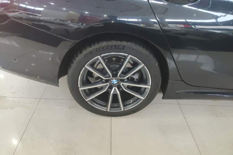 Used BMW 3 Series 2025 325Li M Sport Package Right Rear Wheel Hub
