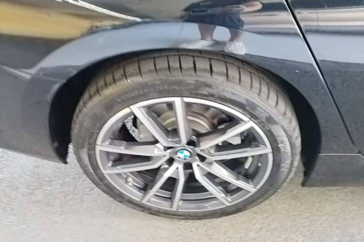 Used BMW 3 Series 2025 325Li M Sport Package Right Rear Wheel Hub