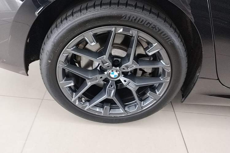 Used BMW 3 Series 2025 330i M Sport Night Edition Package Right Rear Wheel Hub