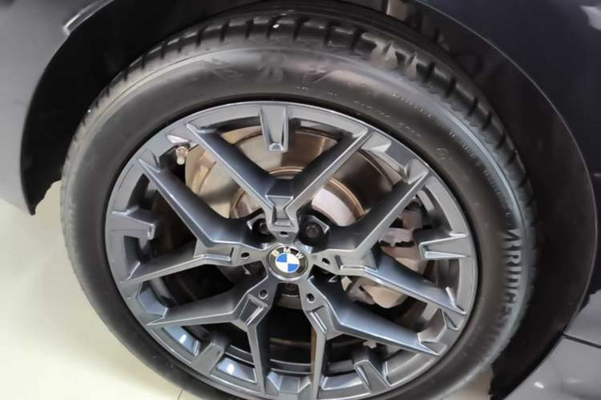 Used BMW 3 Series 2025 330Li M Sport Shadowline Package Right Rear Wheel Hub