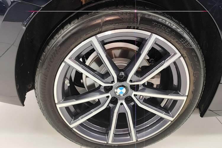 Used BMW 3 Series 2025 325Li M Sport Package Right Rear Wheel Hub