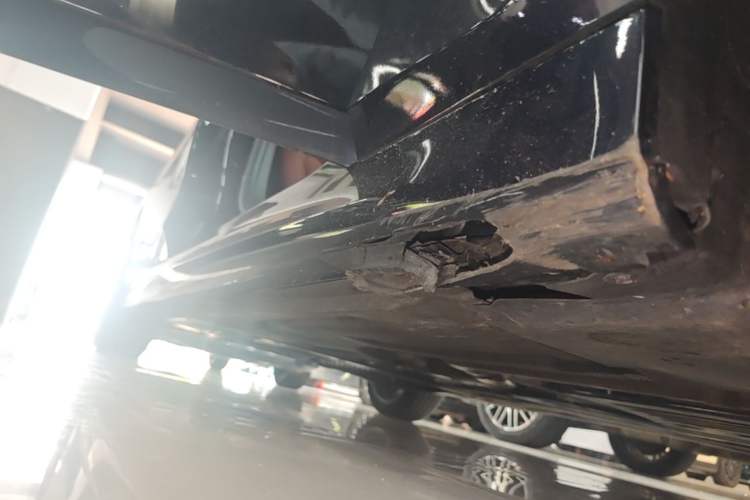 Used BMW 3 Series 2025 325Li M Sport Package Right Side Sill