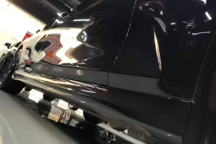 Used BMW 3 Series 2025 330Li M Sport Shadowline Package Right Side Sill