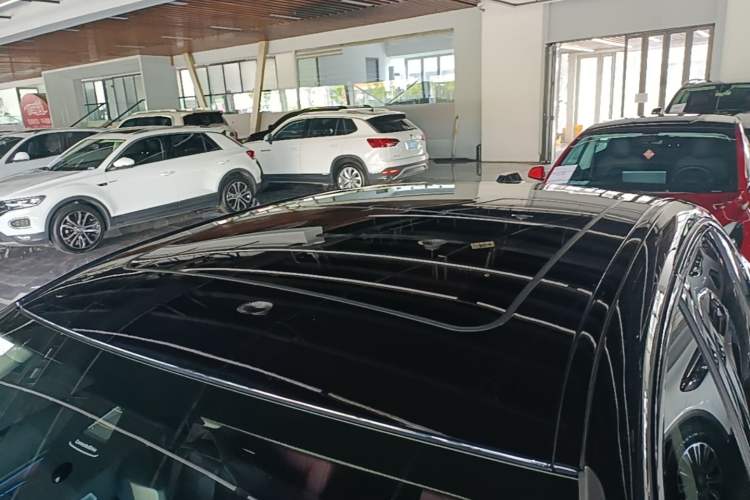 Used BMW 3 Series 2025 330Li M Sport Shadowline Package Roof