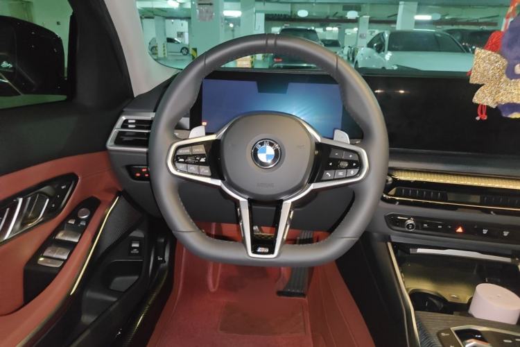 Used BMW 3 Series 2025 325Li M Sport Package Steering Wheel