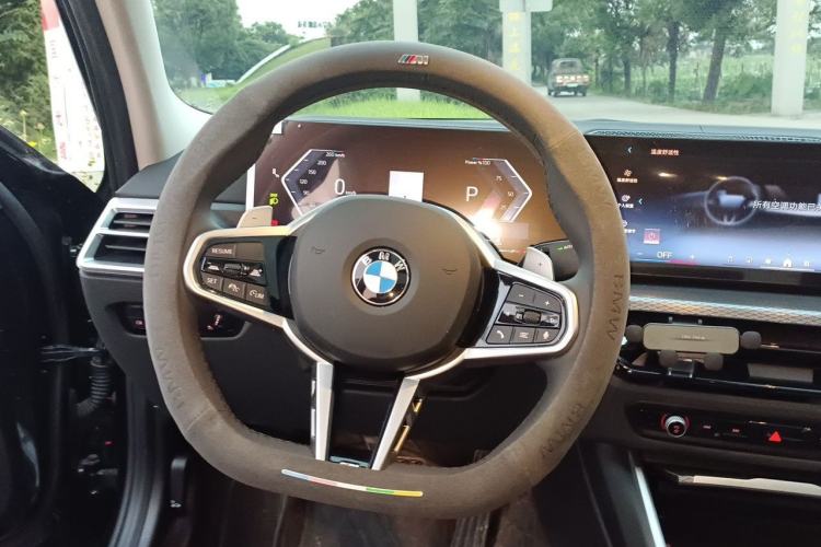 Used BMW 3 Series 2025 330Li M Sport Shadowline Package Steering Wheel