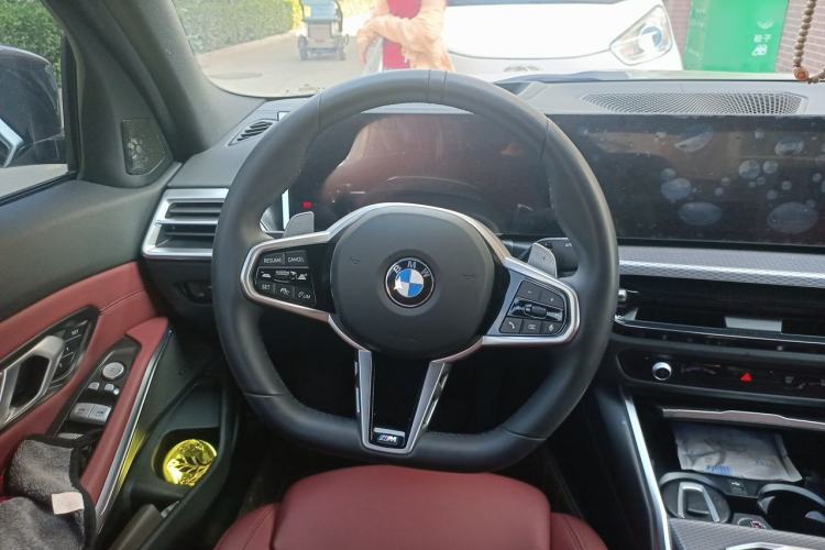 Used BMW 3 Series 2025 330i M Sport Night Edition Package Steering Wheel