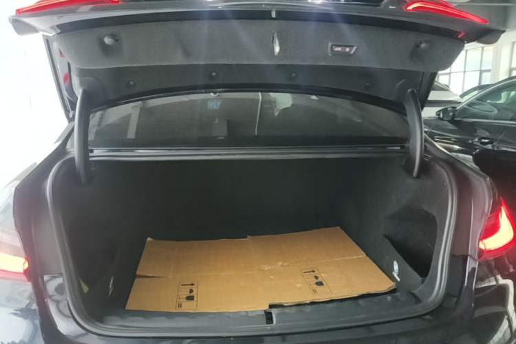 Used BMW 3 Series 2025 330Li M Sport Shadowline Package Trunk