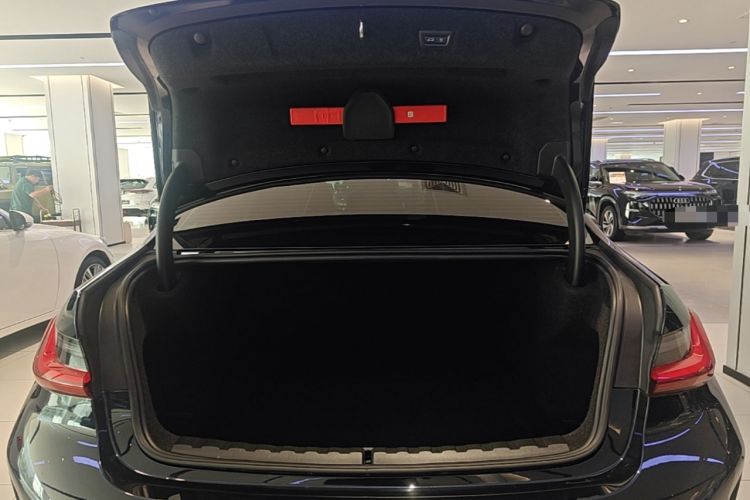 Used BMW 3 Series 2025 330Li M Sport Shadowline Package Trunk