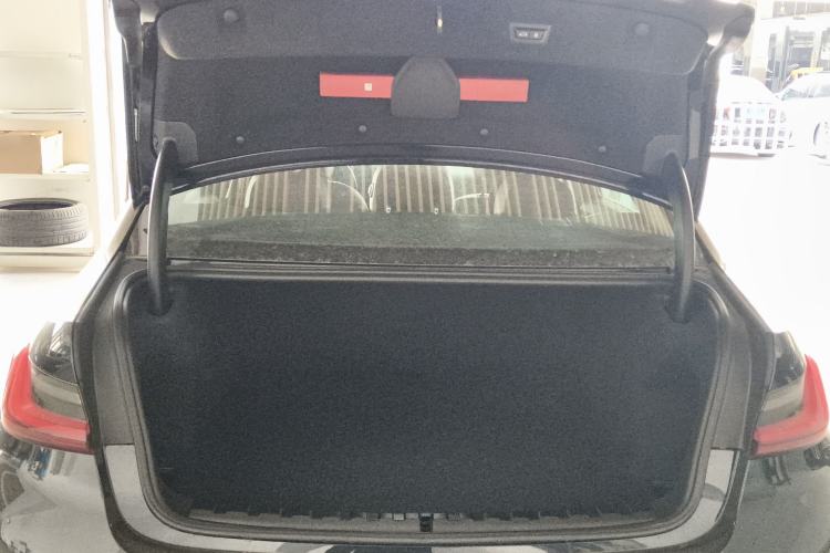 Used BMW 3 Series 2025 330Li M Sport Shadowline Package Trunk