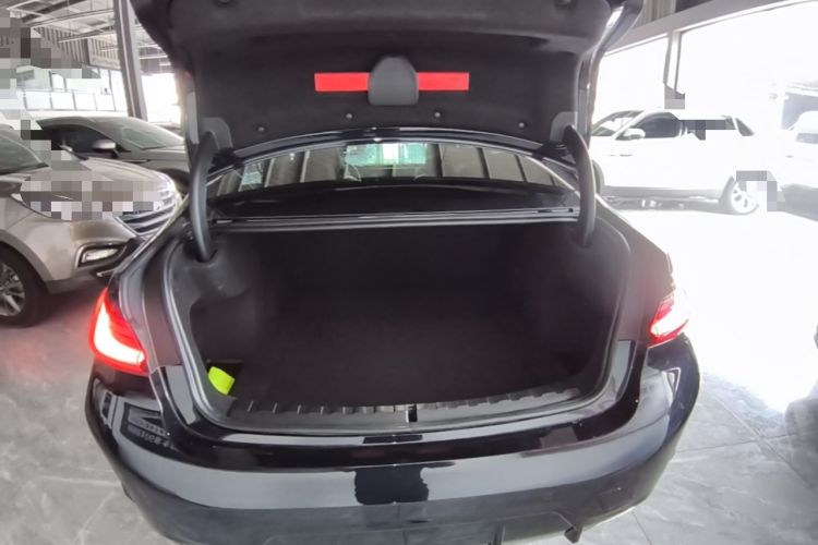 Used BMW 3 Series 2025 325i M Sport Package Trunk