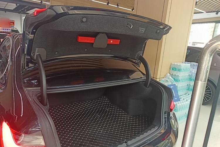 Used BMW 3 Series 2025 325Li M Sport Package Trunk