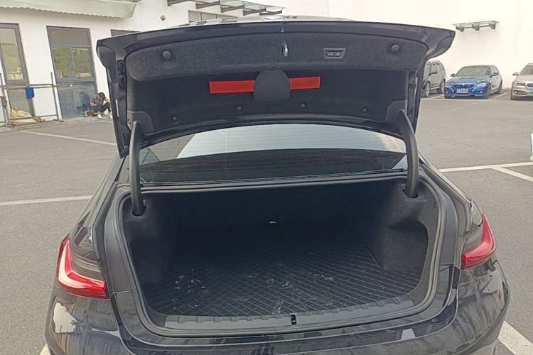 Used BMW 3 Series 2025 330Li M Sport Shadowline Package Trunk