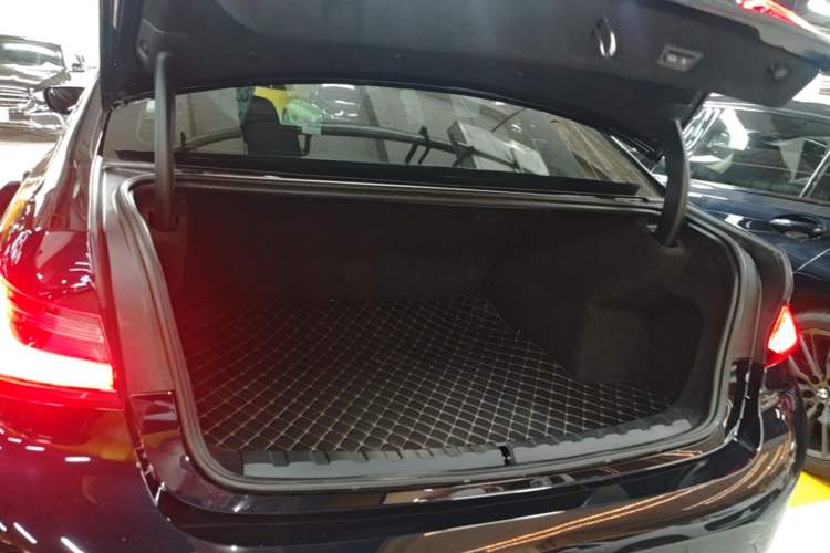 Used BMW 3 Series 2025 325Li M Sport Package Trunk
