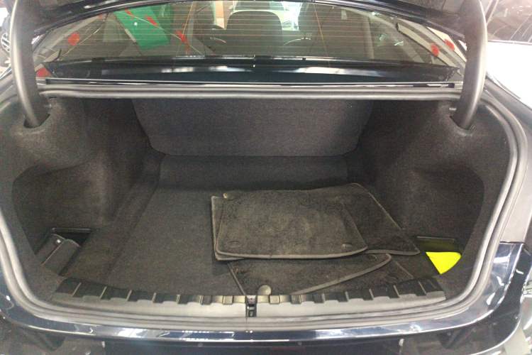 Used BMW 3 Series 2025 325Li M Sport Package Trunk