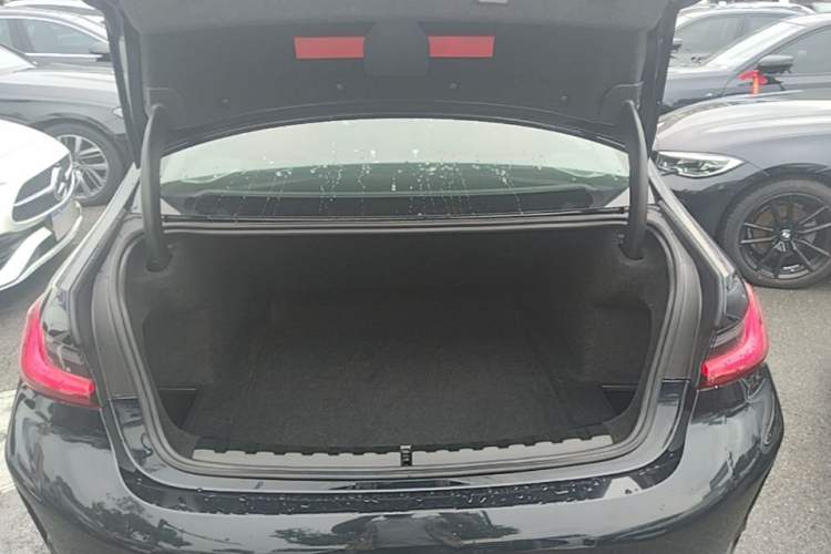 Used BMW 3 Series 2025 330Li M Sport Shadowline Package Trunk