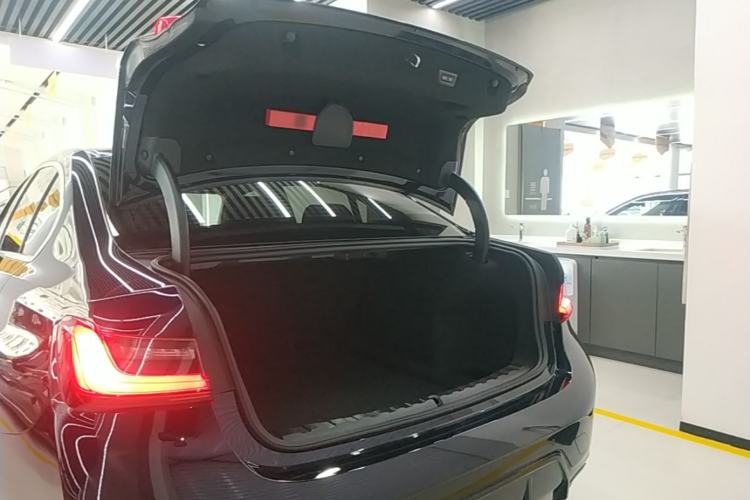 Used BMW 3 Series 2025 325Li M Sport Package Trunk