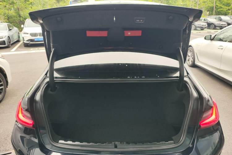 Used BMW 3 Series 2025 325Li M Sport Package Trunk