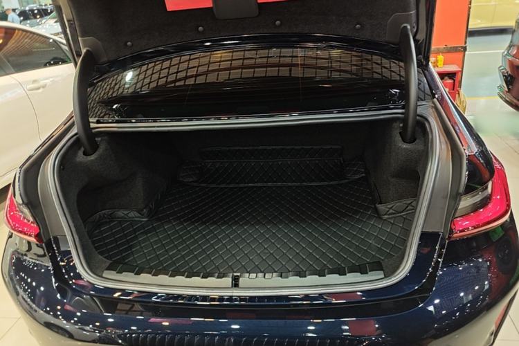 Used BMW 3 Series 2025 325Li M Sport Package Trunk