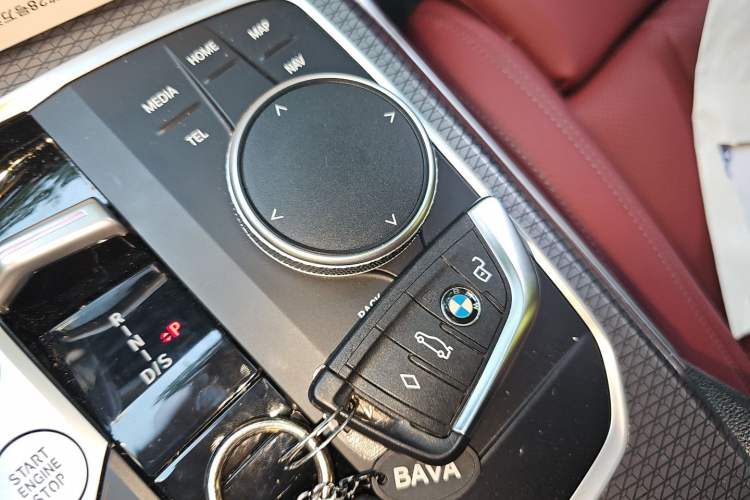 Used BMW 3 Series 2025 330Li M Sport Shadowline Package Vehicle Key