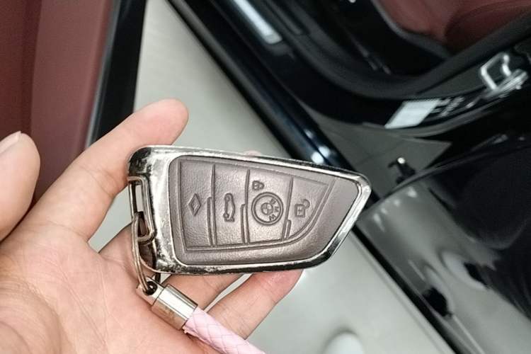 Used BMW 3 Series 2025 330i M Sport Night Edition Package Vehicle Key