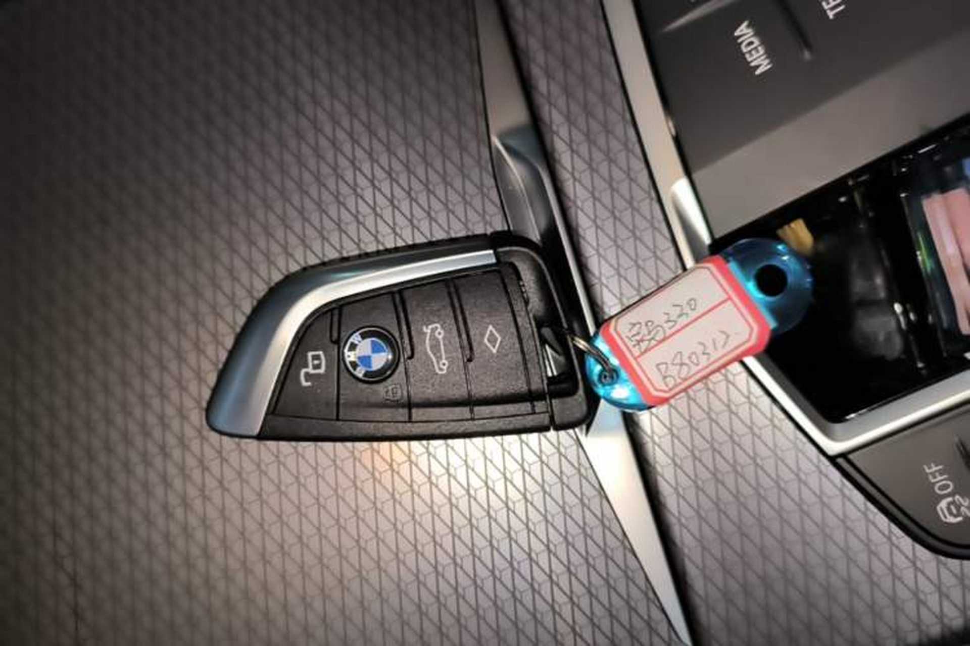 Used BMW 3 Series 2025 330Li M Sport Shadowline Package Vehicle Key