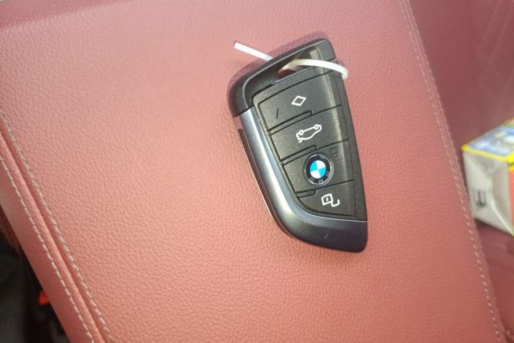 Used BMW 3 Series 2025 325i M Sport Package Vehicle Key
