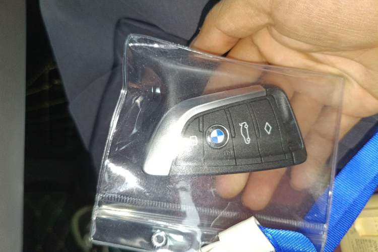 Used BMW 3 Series 2025 330Li M Sport Shadowline Package Vehicle Key