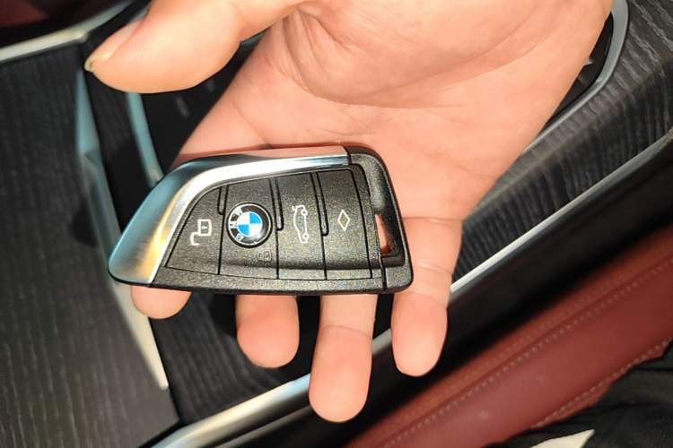 Used BMW 3 Series 2025 325Li M Sport Package Vehicle Key