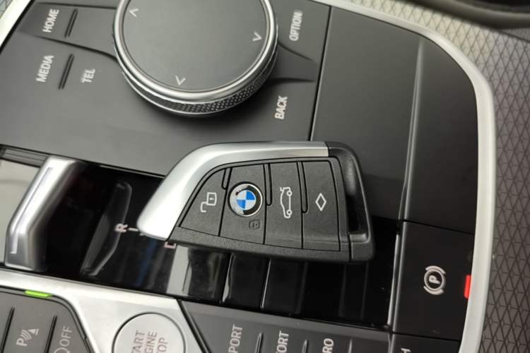 Used BMW 3 Series 2025 330Li M Sport Shadowline Package Vehicle Key
