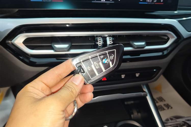 Used BMW 3 Series 2025 330Li M Sport Shadowline Package Vehicle Key