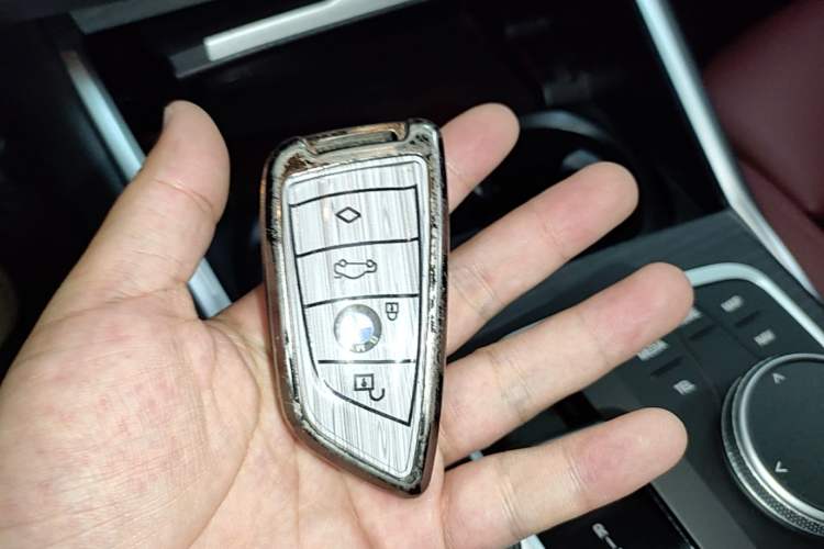 Used BMW 3 Series 2025 325Li M Sport Package Vehicle Key