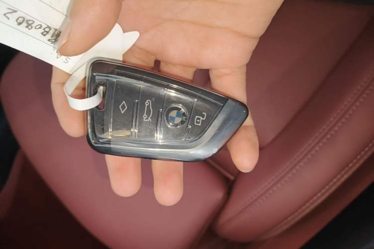 Used BMW 3 Series 2025 330Li M Sport Shadowline Package Vehicle Key