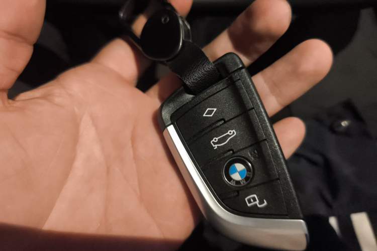 Used BMW 3 Series 2025 330Li M Sport Shadowline Package Vehicle Key