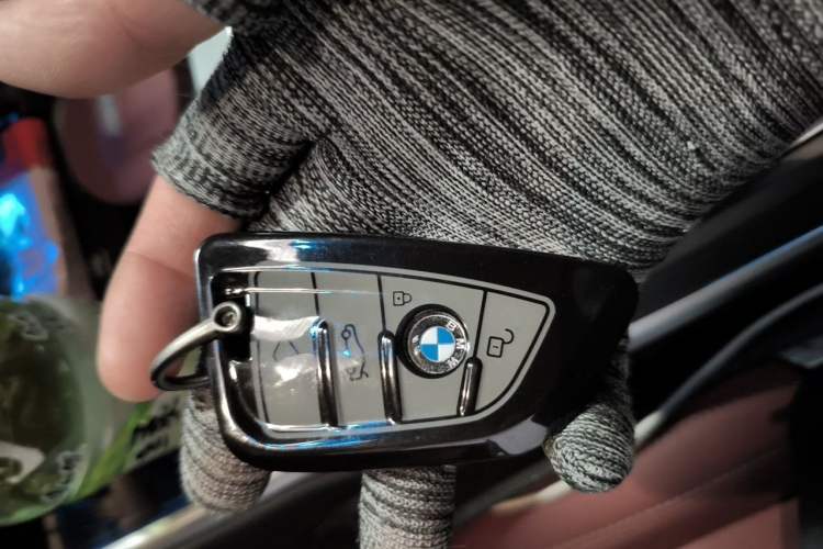 Used BMW 3 Series 2025 325i M Sport Package Vehicle Key