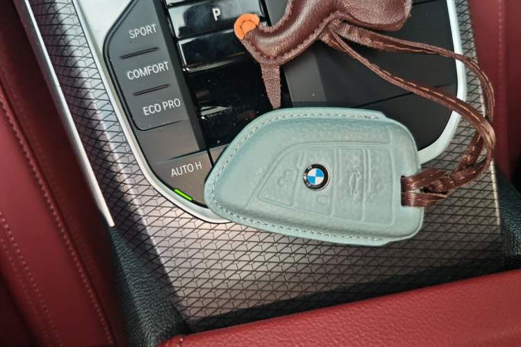 Used BMW 3 Series 2025 330Li Luxury Edition M Sport Night Edition Package Vehicle Key