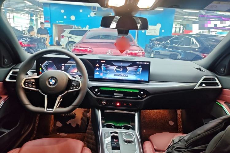 Used BMW 3 Series 2025 330i M Sport Night Edition Package Center Console