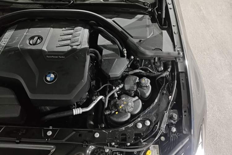 Used BMW 3 Series 2025 330Li M Sport Shadowline Package Engine Bay Left