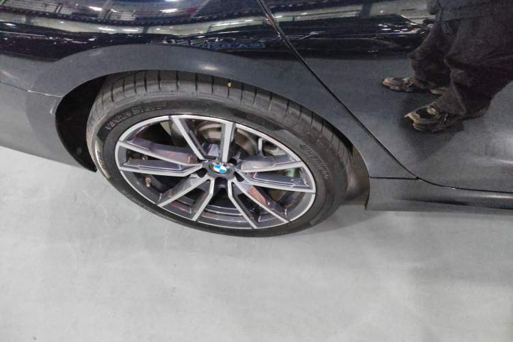 Used BMW 3 Series 2025 325Li M Sport Package Exterior 5