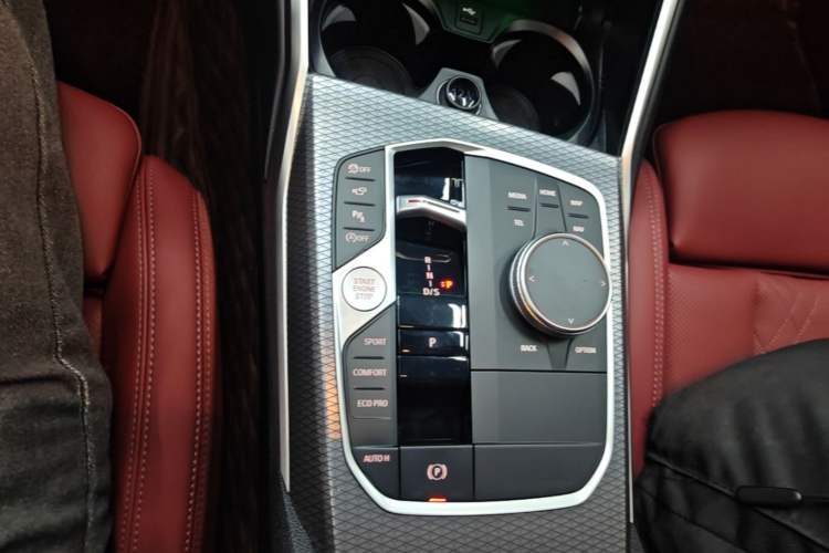 Used BMW 3 Series 2025 330i M Sport Night Edition Package Gear Lever