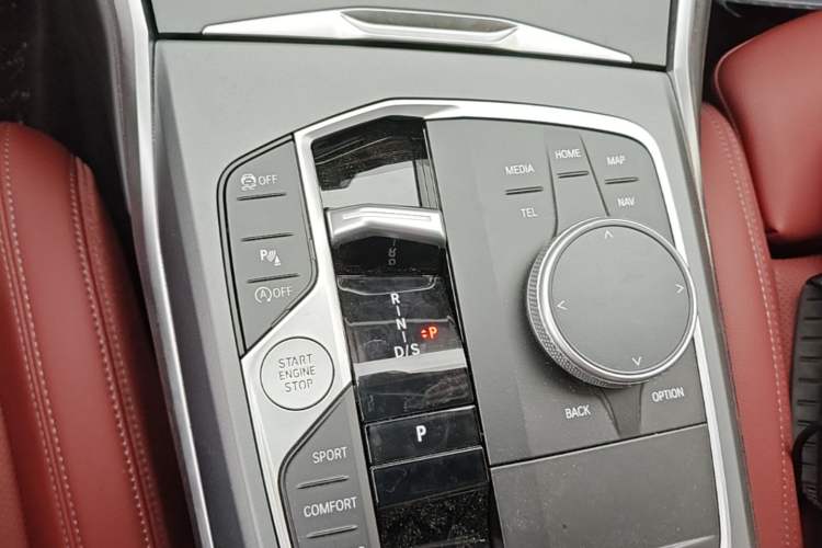 Used BMW 3 Series 2025 325i M Sport Package Gear Lever
