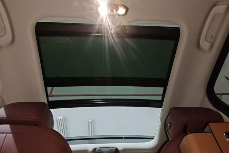 Used BMW 3 Series 2025 330Li M Sport Shadowline Package Headliner