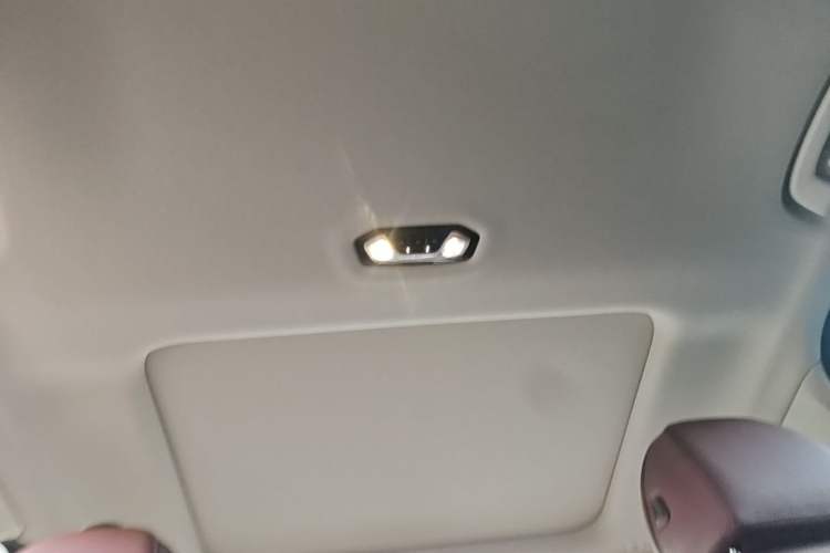 Used BMW 3 Series 2025 325i M Sport Package Headliner