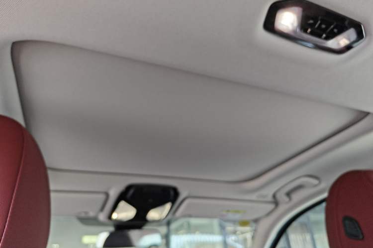 Used BMW 3 Series 2025 325i M Sport Package Headliner