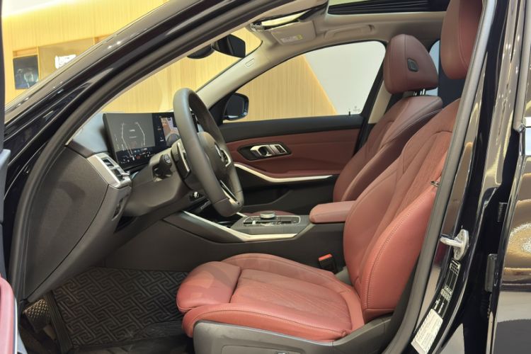 Used BMW 3 Series 2025 325Li M Sport Package Interior 10