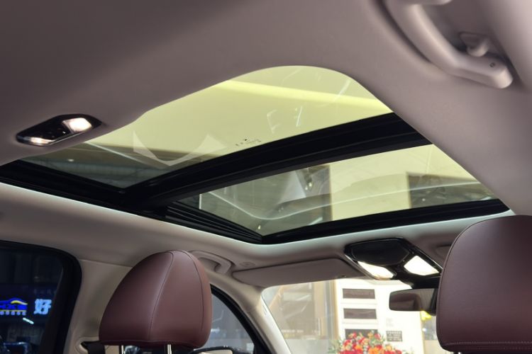 Used BMW 3 Series 2025 325Li M Sport Package Interior 6
