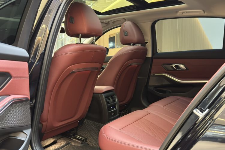 Used BMW 3 Series 2025 325Li M Sport Package Interior 8