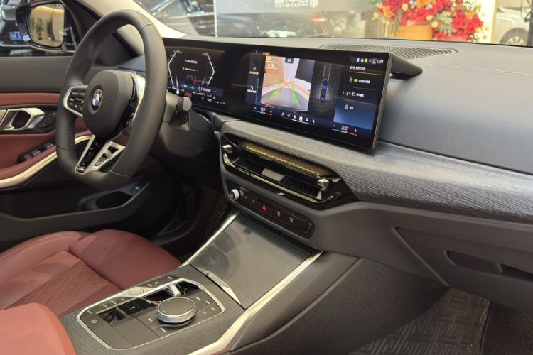Used BMW 3 Series 2025 325Li M Sport Package Interior 9