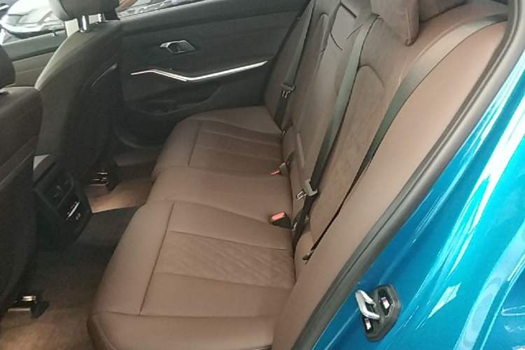 Used BMW 3 Series 2025 325Li M Sport Package Left Rear Seat
